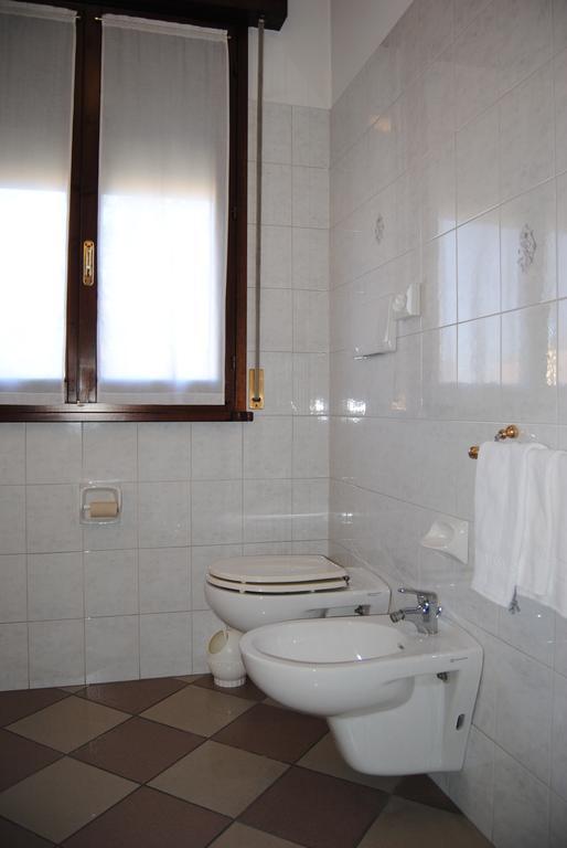 Hotel La Fenice Formigine Habitación foto